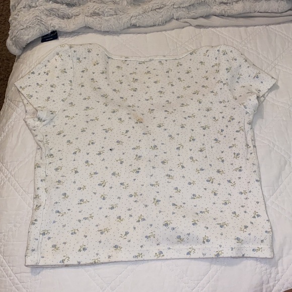Flower brandy melville top - Picture 3 of 3